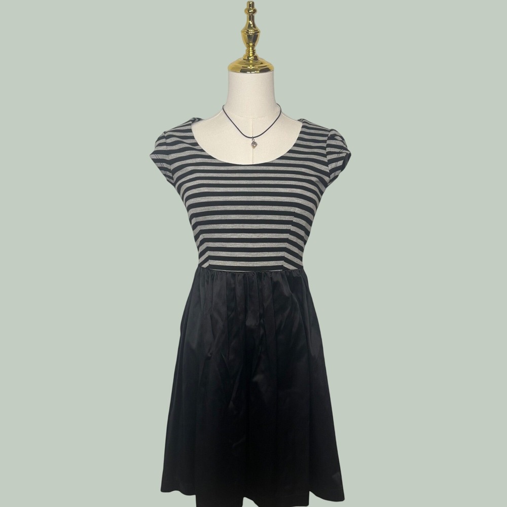 be bop black gray striped mini skater dress sleeveless grunge goth Y2K coquette